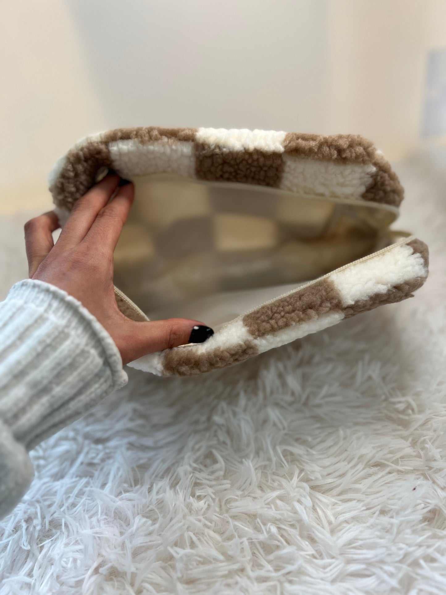Large Brown Plush Retro Makeup Bag – Checkered Cosmetic Organizer