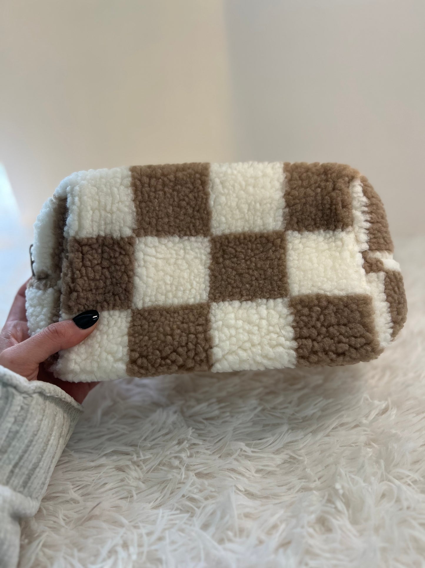 Large Brown Plush Retro Makeup Bag – Checkered Cosmetic Organizer