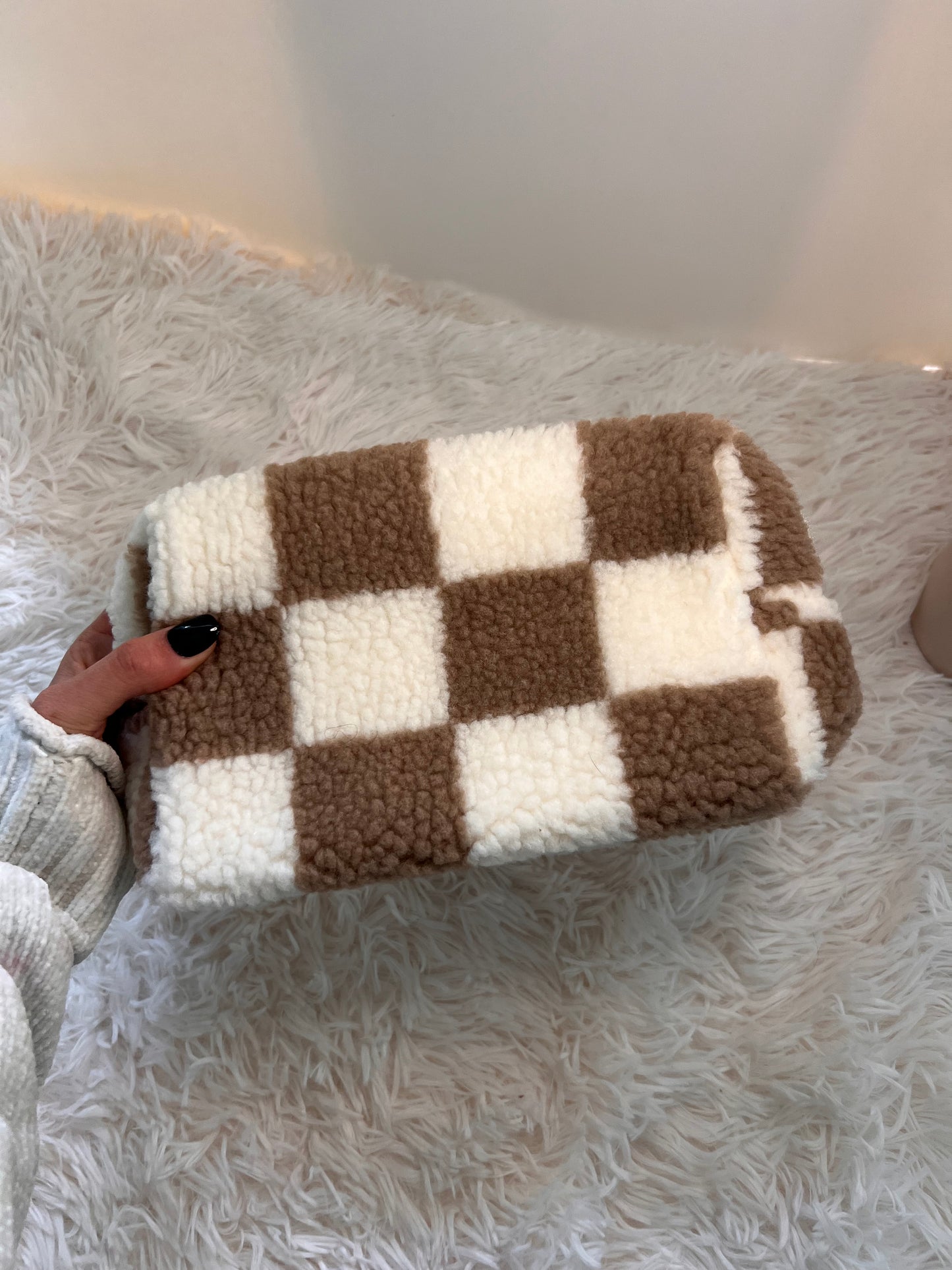 Large Brown Plush Retro Makeup Bag – Checkered Cosmetic Organizer